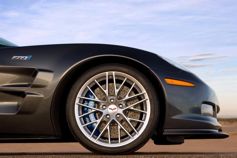 Колеса Chevrolet Corvette ZR1 2008 года  (фото 11 из 45)